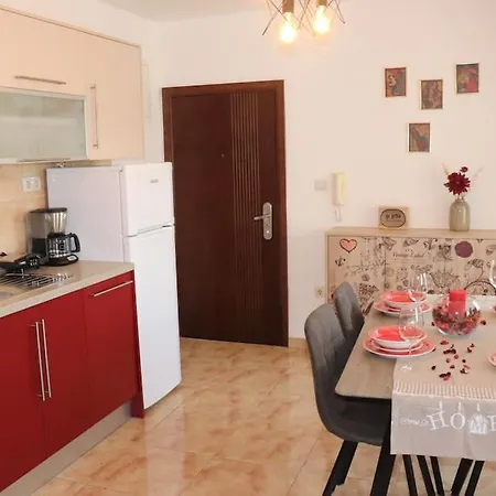 Kikaso - Near Mall Of Split, Free Parking Split