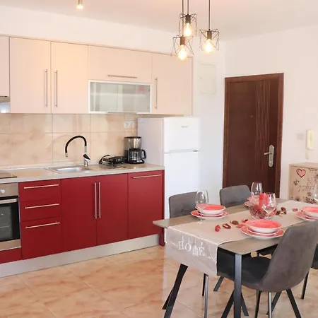 Kikaso - Near Mall Of Split, Free Parking Split
