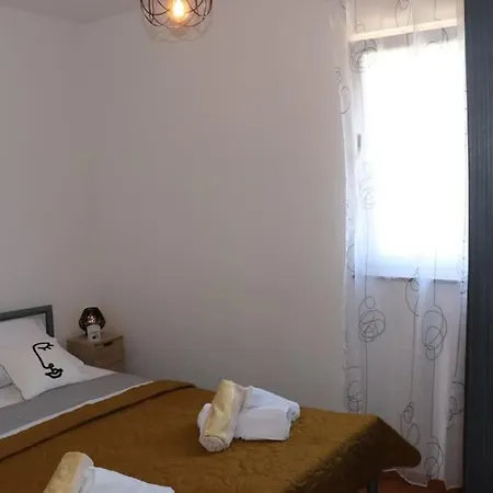 Kikaso - Near Mall Of Split, Free Parking Apartment
