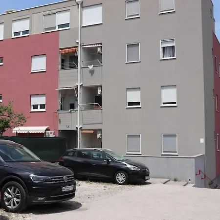 Kikaso - Near Mall Of Split, Free Parking Apartment Split