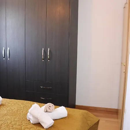Kikaso - Near Mall Of Split, Free Parking Apartment *