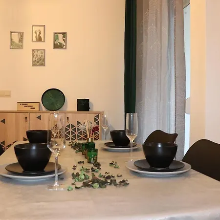 Kikaso - Near Mall Of Split, Free Parking Apartment *