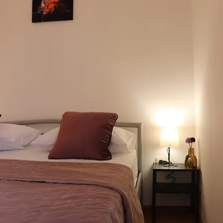 Kikaso - Near Mall Of Split, Free Parking