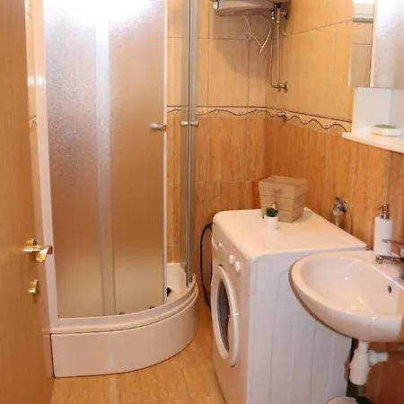 Kikaso - Near Mall Of Split, Free Parking Apartment *